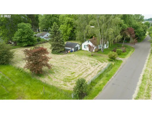 $965,000 | 6614 Northeast Alder Street, Hillsboro, OR 97124