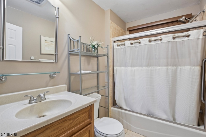 41 Carey Road Succasunna, NJ 07876 - Photo 10 of 21
