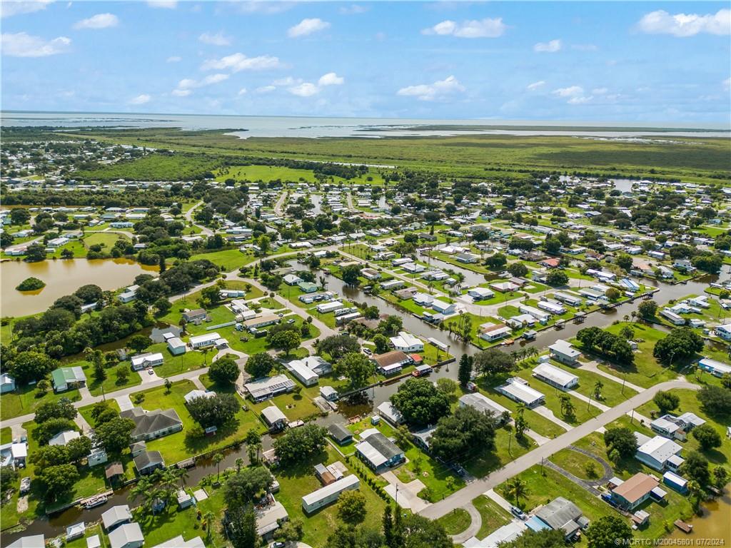 1241 Chobee Loop Okeechobee, FL 34974 - Photo 9 of 41 Gallery Image 9