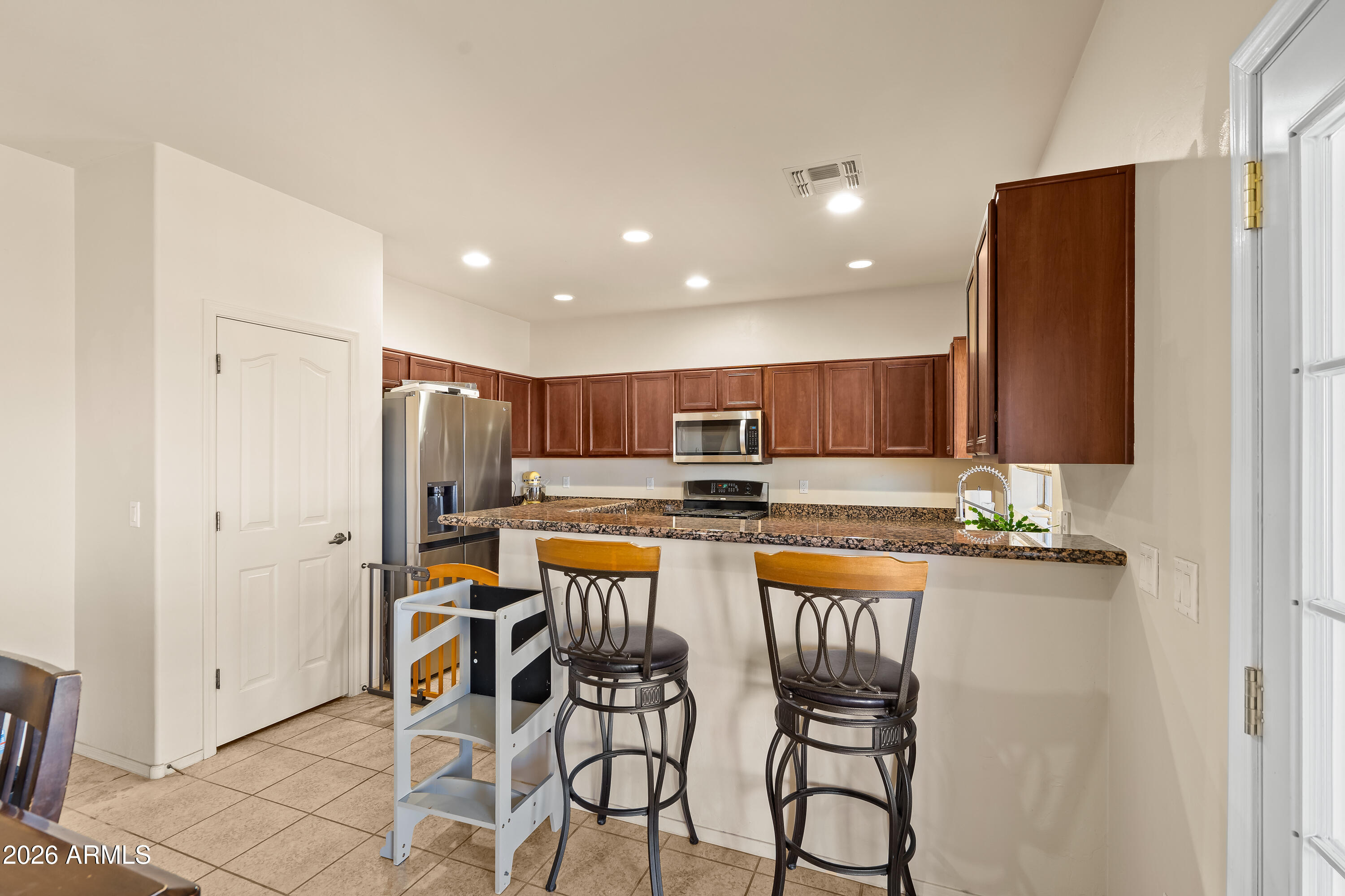 1006 South Limestone Street Benson, AZ 85602 - Photo 9 of 33 2 Interiors-5