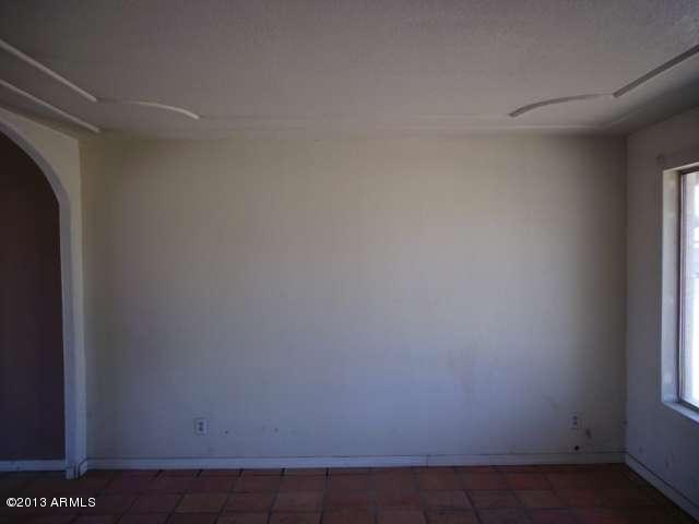 8809 West Osborn Road Phoenix, AZ 85037 - Photo 5 of 20 023-325796 - Living Room II