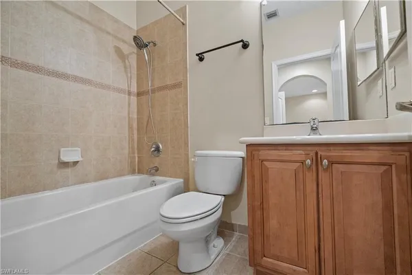 $2,600 | 7009 Romana Way, Unit 1605, Naples, FL 34119