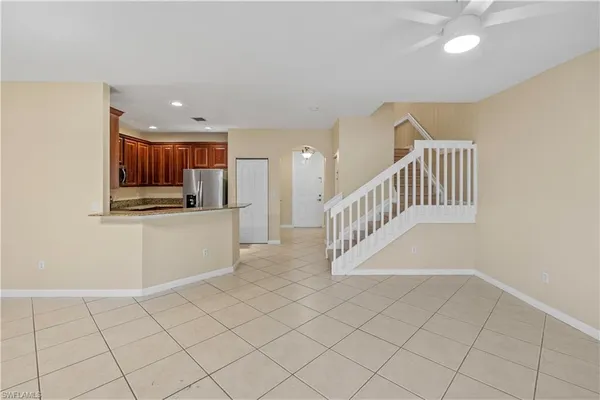 $2,600 | 7009 Romana Way, Unit 1605, Naples, FL 34119