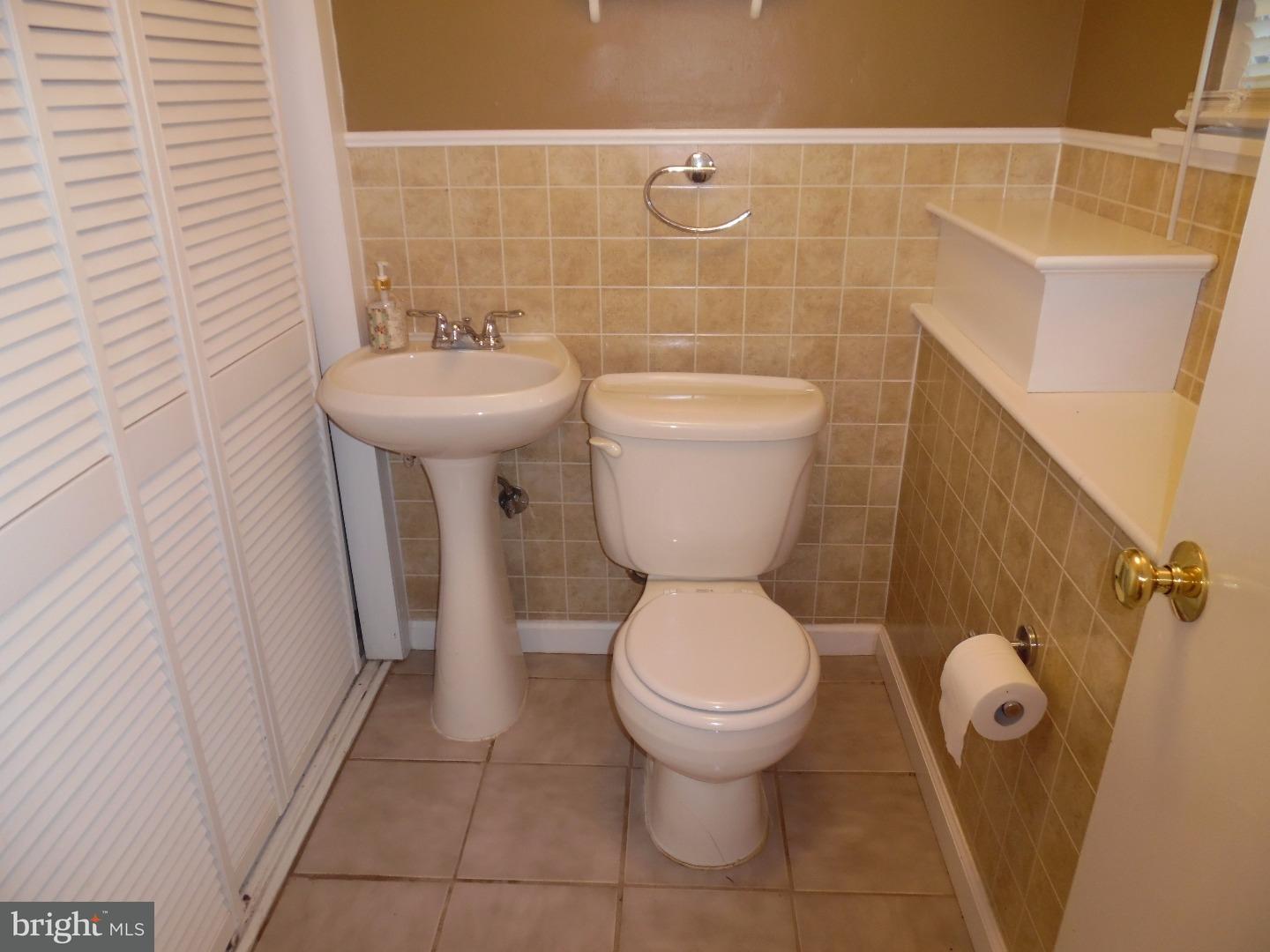 1260 Beverly Road Warminster, PA 18974 - Photo 18 of 21