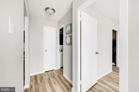$219,000 | 5340 Holmes Run Parkway, Unit 1407, Alexandria, VA 22304