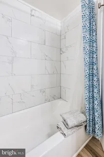 $219,000 | 5340 Holmes Run Parkway, Unit 1407, Alexandria, VA 22304