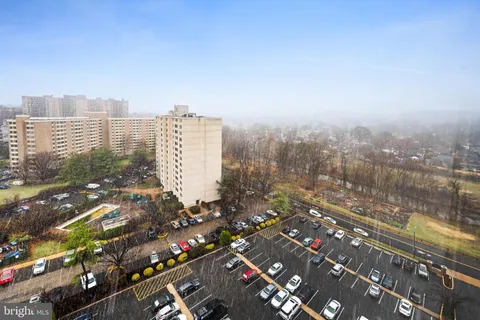 $219,000 | 5340 Holmes Run Parkway, Unit 1407, Alexandria, VA 22304