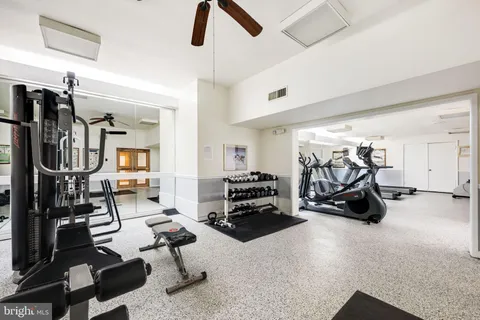 $219,000 | 5340 Holmes Run Parkway, Unit 1407, Alexandria, VA 22304