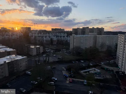 $219,000 | 5340 Holmes Run Parkway, Unit 1407, Alexandria, VA 22304