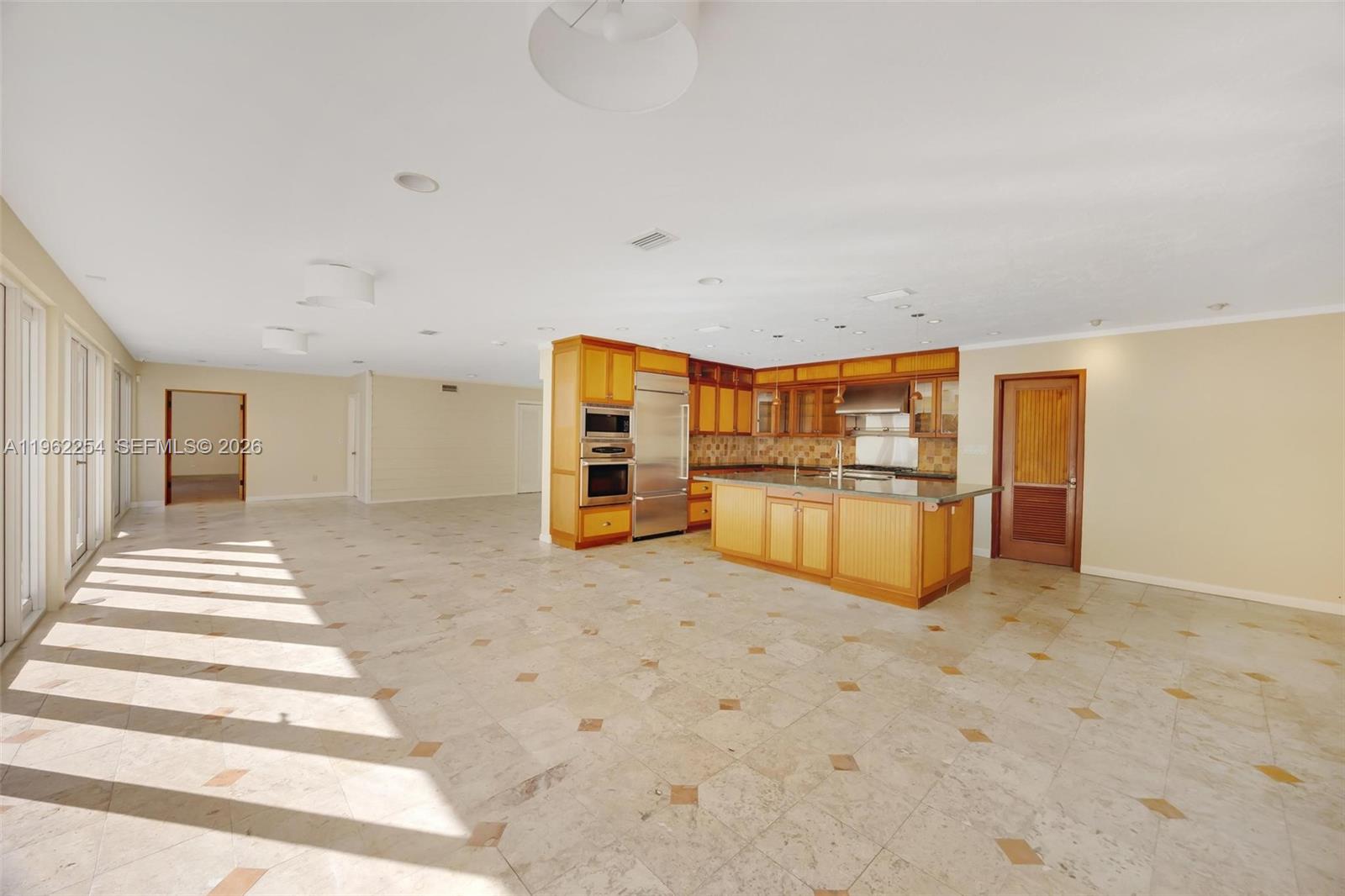 6630 Southwest 102nd Street, Unit 6630 Pinecrest, FL 33156 - Photo 4 of 34