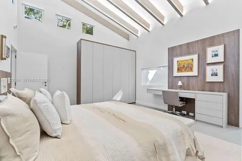 $5,595,000 | 4095 Battersea Road, Miami, FL 33133