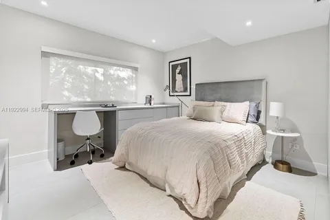 $5,595,000 | 4095 Battersea Road, Miami, FL 33133