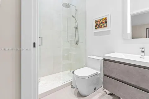 $5,295,000 | 4095 Battersea Road, Miami, FL 33133