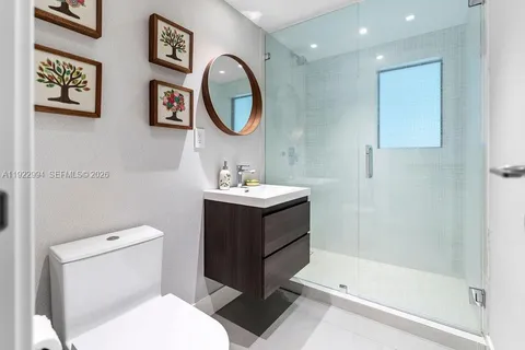 $5,295,000 | 4095 Battersea Road, Miami, FL 33133