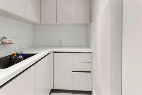 $5,595,000 | 4095 Battersea Road, Miami, FL 33133