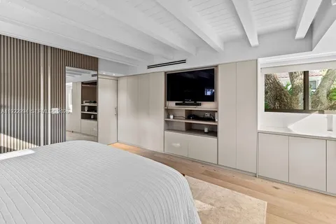 $5,595,000 | 4095 Battersea Road, Miami, FL 33133