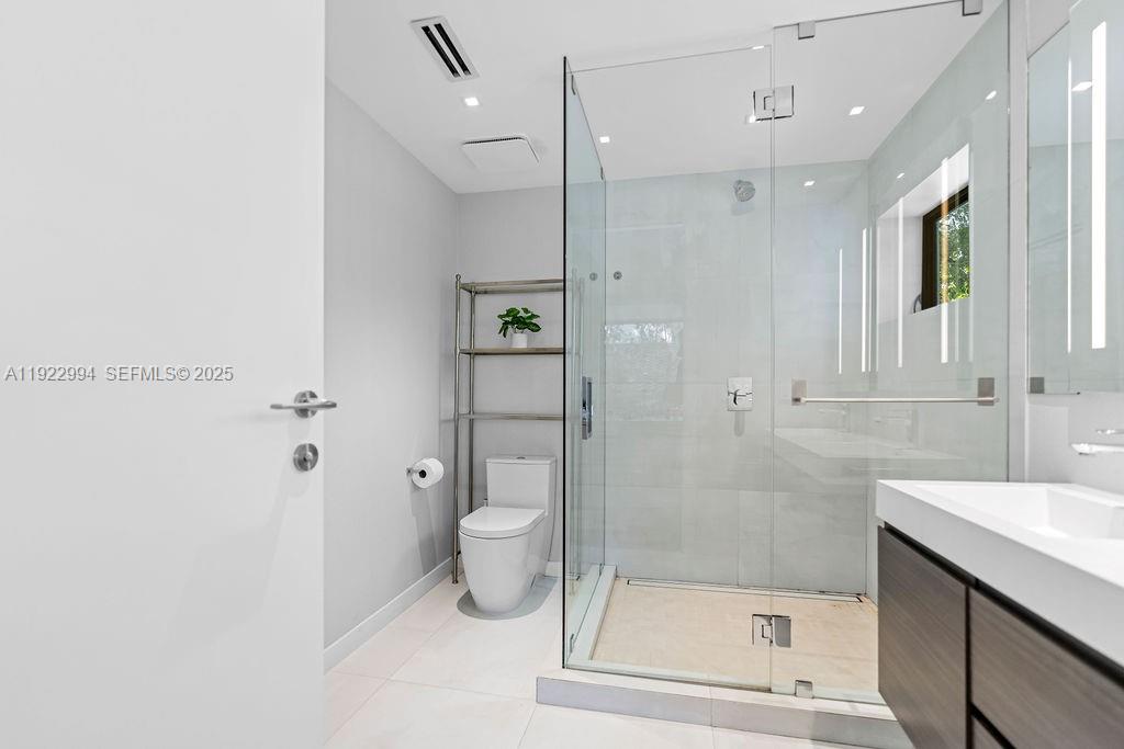 4095 Battersea Road Miami, FL 33133 - Photo 52 of 82