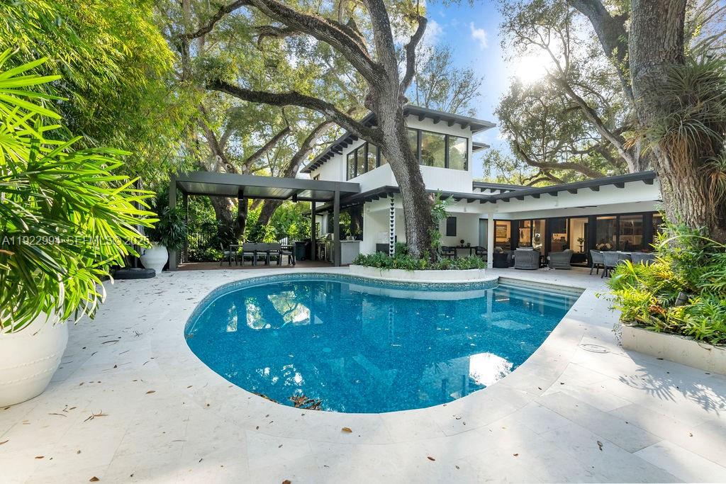 4095 Battersea Road Miami, FL 33133 - Photo 56 of 82