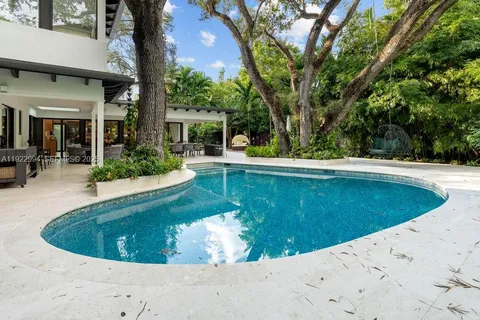 $5,595,000 | 4095 Battersea Road, Miami, FL 33133