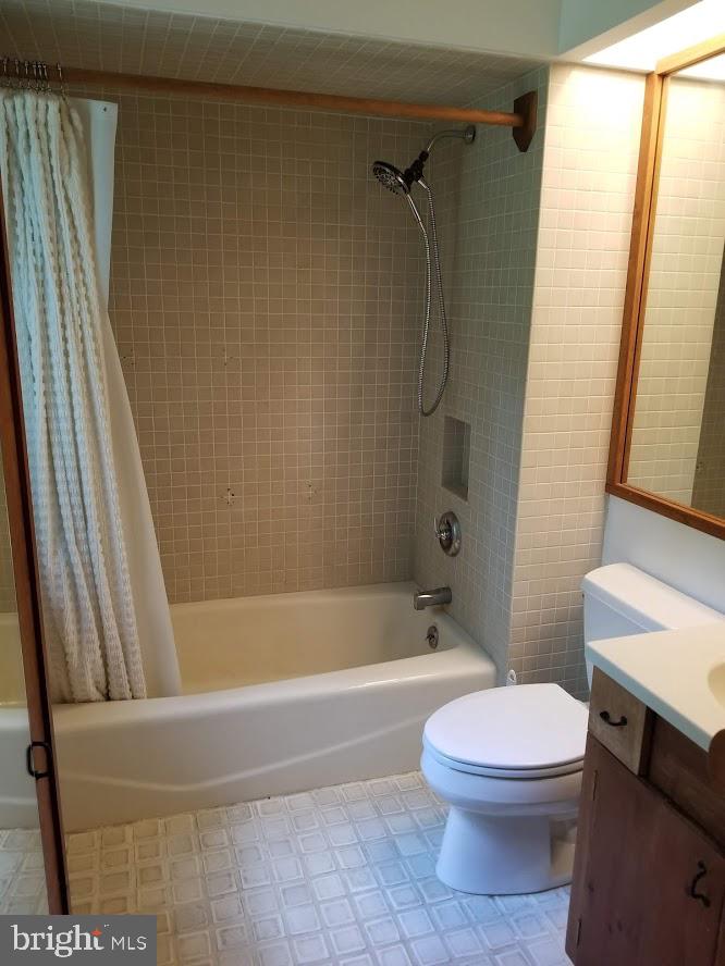 7073 Ely Road New Hope, PA 18938 - Photo 17 of 29 First Floor Bath