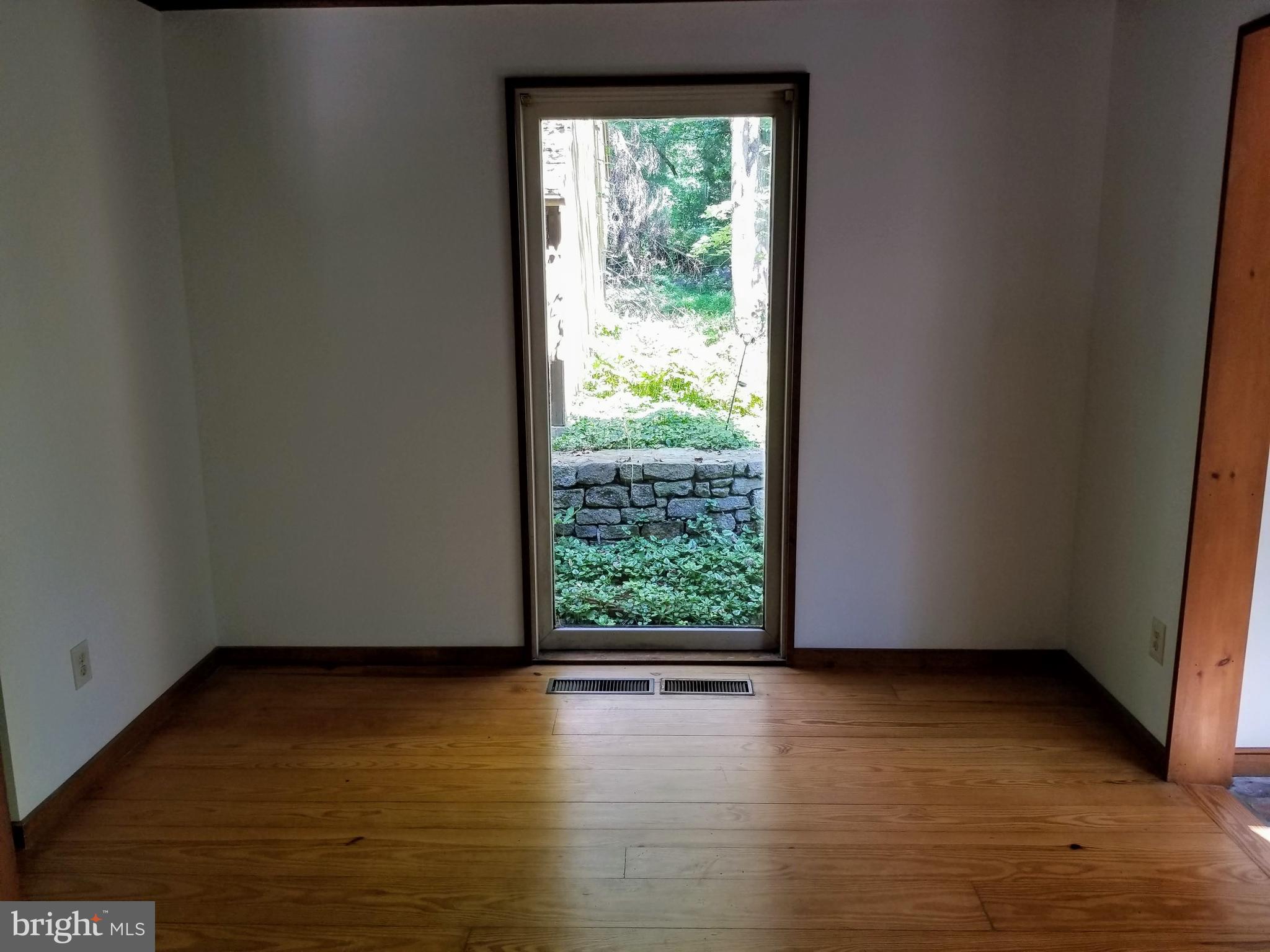 7073 Ely Road New Hope, PA 18938 - Photo 10 of 29 sitting Room