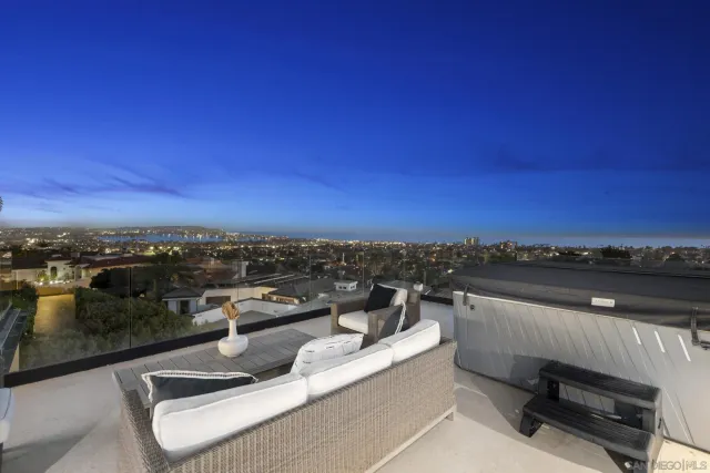 $5,478,000 | 5108 Gordon Lane, San Diego, CA 92109