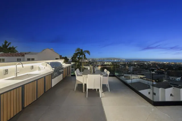 $5,478,000 | 5108 Gordon Lane, San Diego, CA 92109