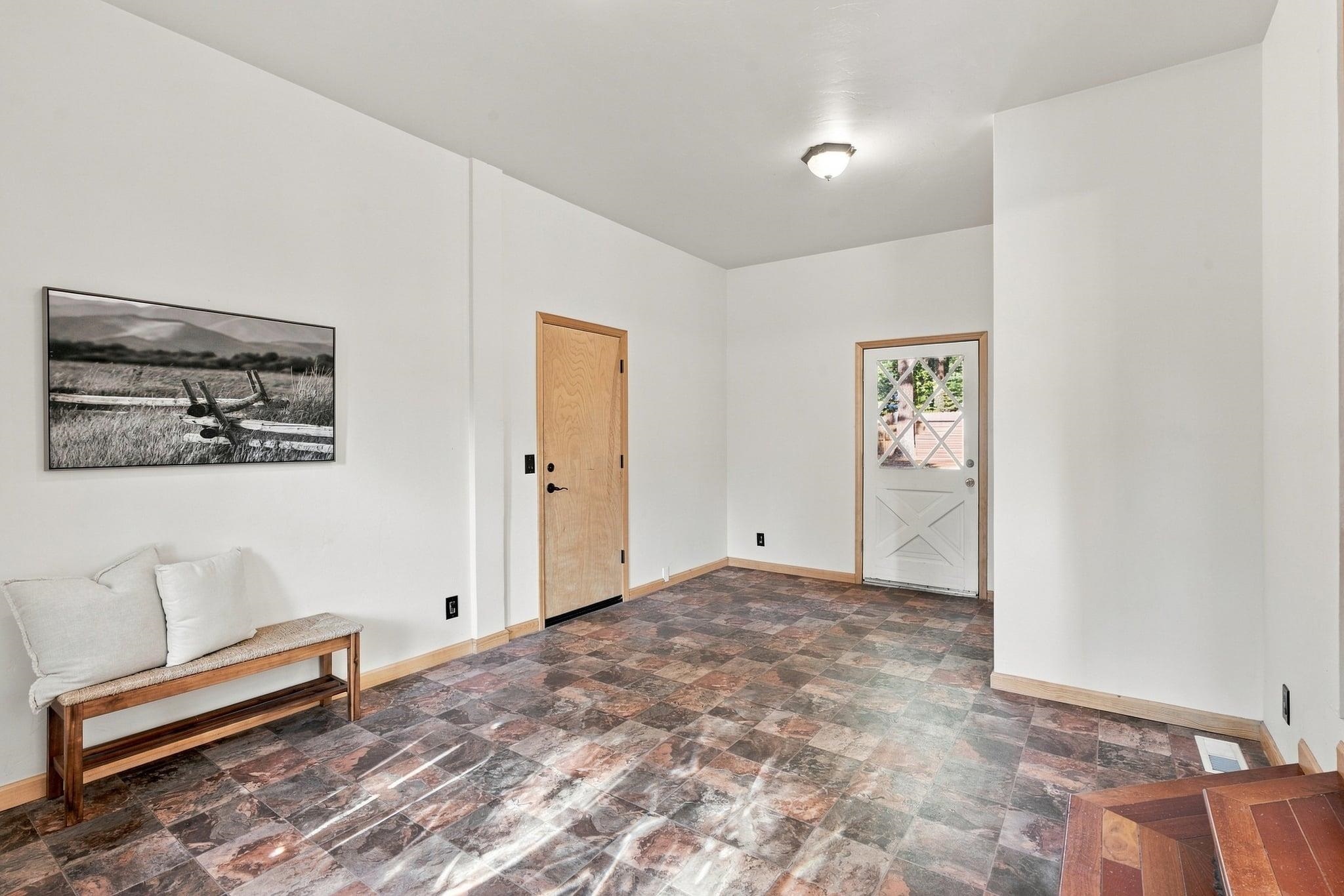 10595 Codogan Street Truckee, CA 96161 - Photo 20 of 25 Gallery Image 20