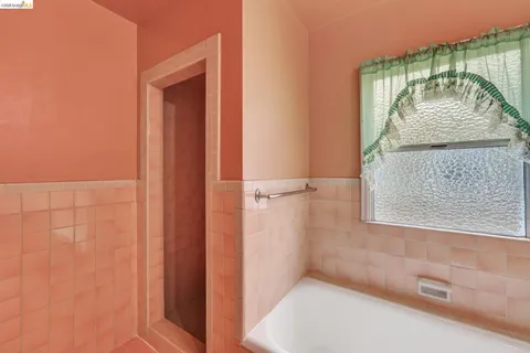 $325,000 | 8115 Iris Street, Oakland, CA 94605