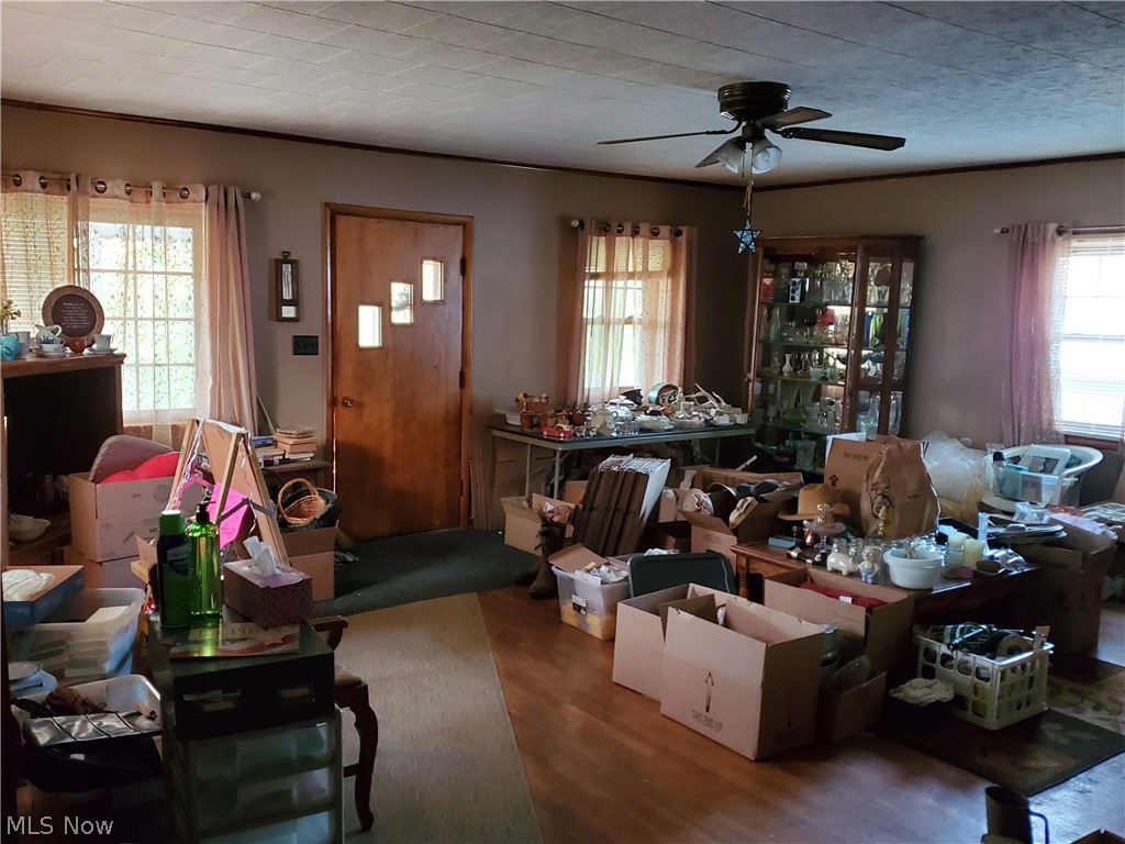 39995 Pleasant Ridge Road Graysville, OH 45734 - Photo 9 of 18 Family room.