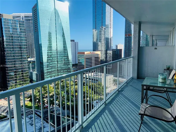 $2,800 | 1250 South Miami Avenue, Unit 2012, Miami, FL 33130