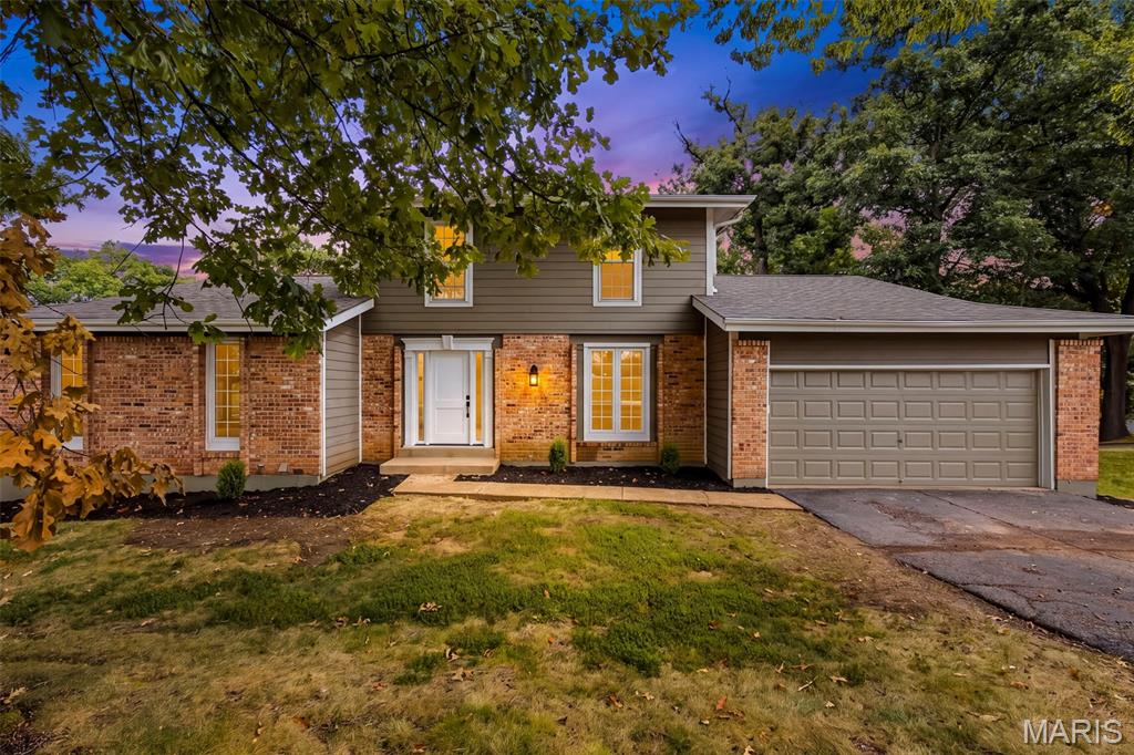 1674 Old Baxter Road Chesterfield, MO 63017 - Photo 1 of 98 Gallery Image 1