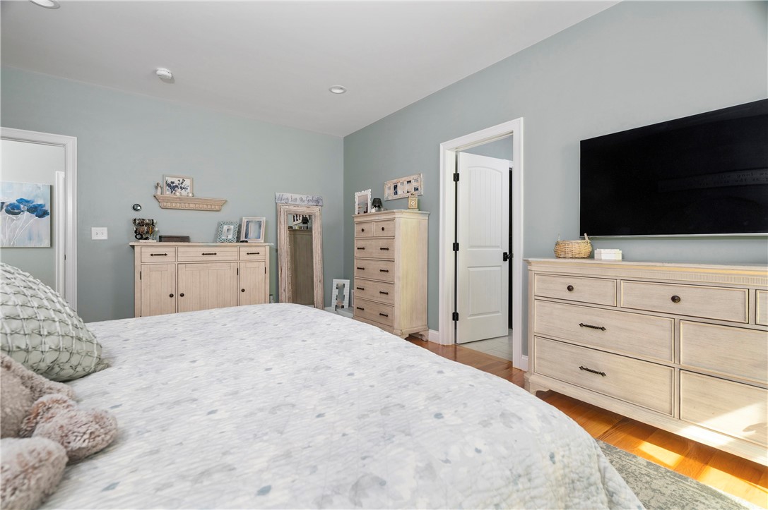121 Stillwater Road Smithfield, RI 02917 - Photo 19 of 47 Gallery Image 19