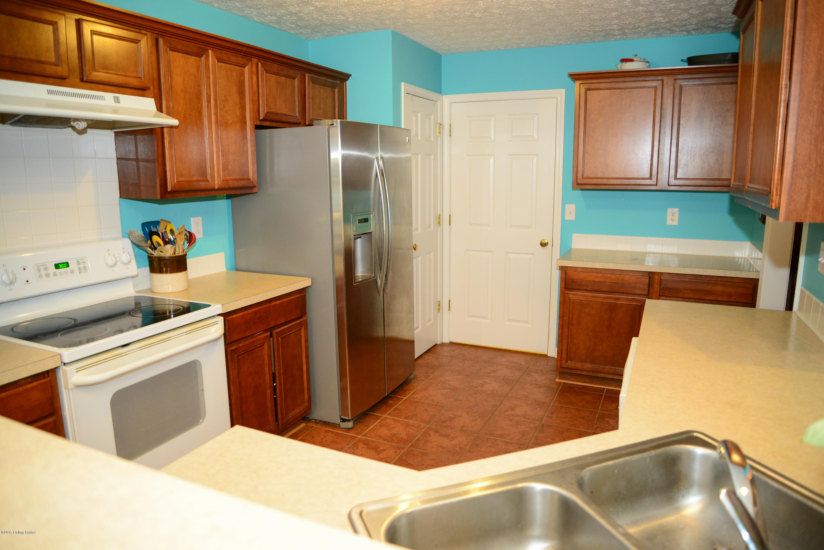 17315 Curry Branch Road Louisville, KY 40245 - Photo 9 of 30 Kitchen