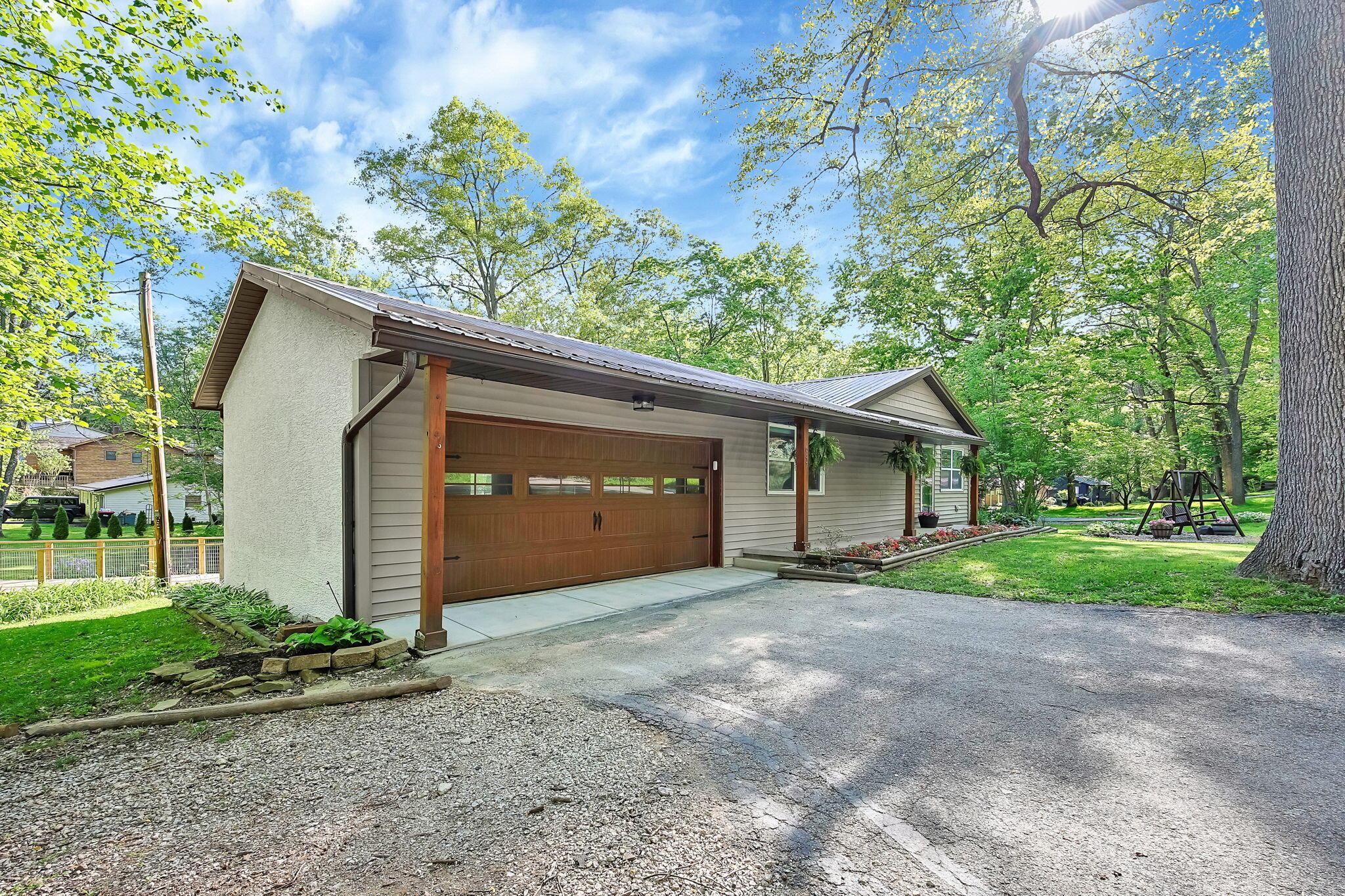 647 Cedar Run Road Northeast Newark, OH 43055 - Photo 2 of 37