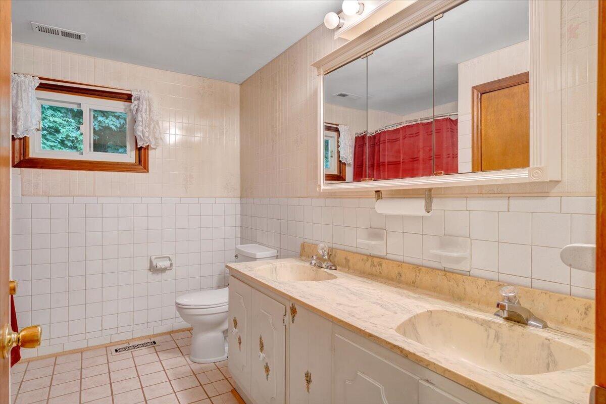 2215 Wildwood Road Salem, VA 24153 - Photo 22 of 35 22-MIB09891