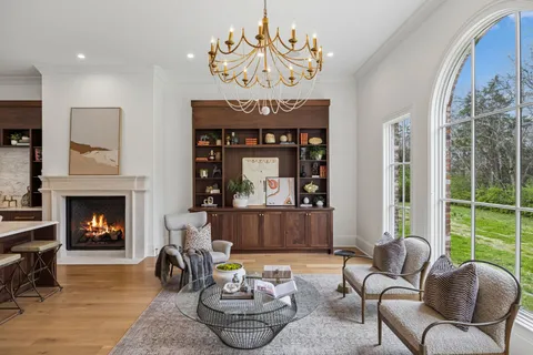 $5,950,000 | 2122 Old Hickory Boulevard, Nashville, TN 37215