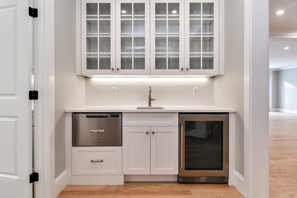 93 Walpole Street Dover, MA 02030 - Photo 13 of 41