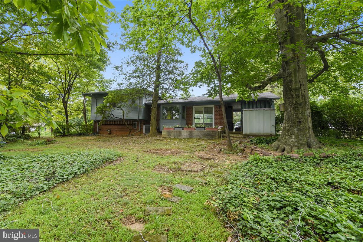 3538 Cornell Road Fairfax, VA 22030 - Photo 14 of 61 House is on Army Navy golf course