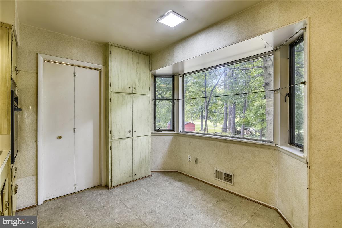 3538 Cornell Road Fairfax, VA 22030 - Photo 21 of 61 Kitchen with view of Army Navy golf course