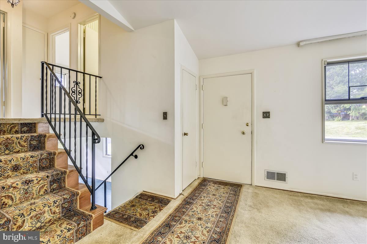 3538 Cornell Road Fairfax, VA 22030 - Photo 23 of 61 Split level home