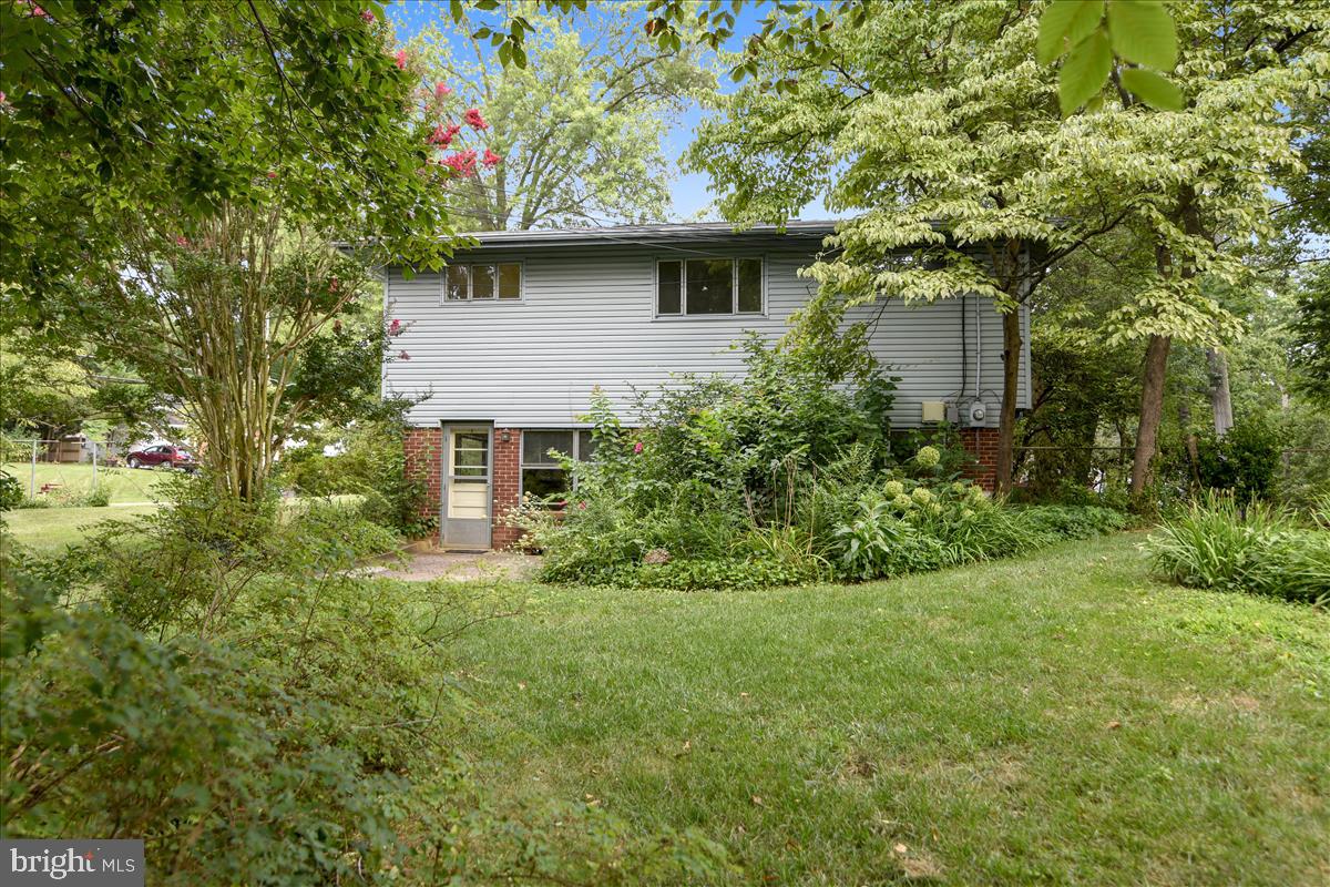 3538 Cornell Road Fairfax, VA 22030 - Photo 7 of 61 Side patio and side entrance to lower level