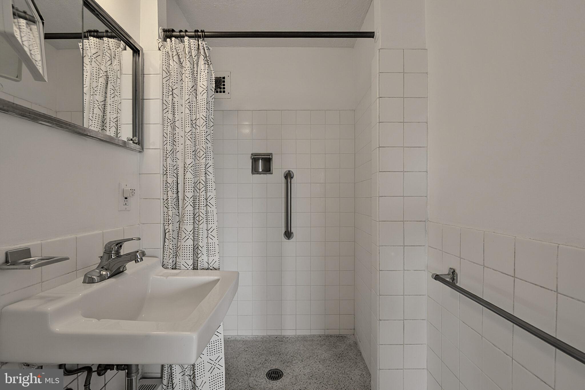 1301 Delaware Avenue Southwest, Unit 812 Washington, DC 20024 - Photo 37 of 89