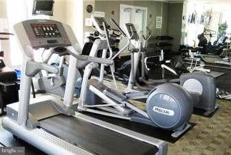 851 North Glebe Road, Unit 1018 Arlington, VA 22203 - Photo 11 of 24 a room with gym equipment