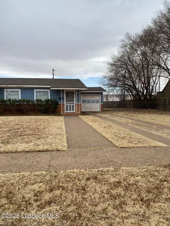 $700 | 3205 33rd Street, Lubbock, TX 79410