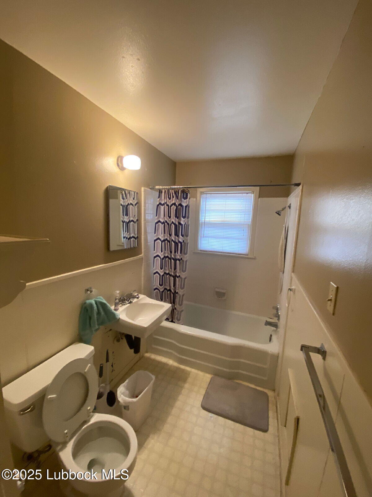 3205 33rd Street Lubbock, TX 79410 - Photo 5 of 5 bathroom