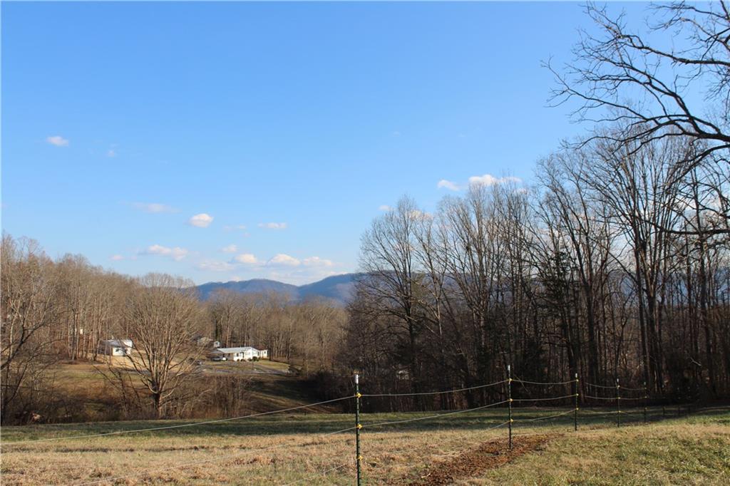 1909 Jamestown Road Morganton, NC 28655 - Photo 13 of 24 Gallery Image 13