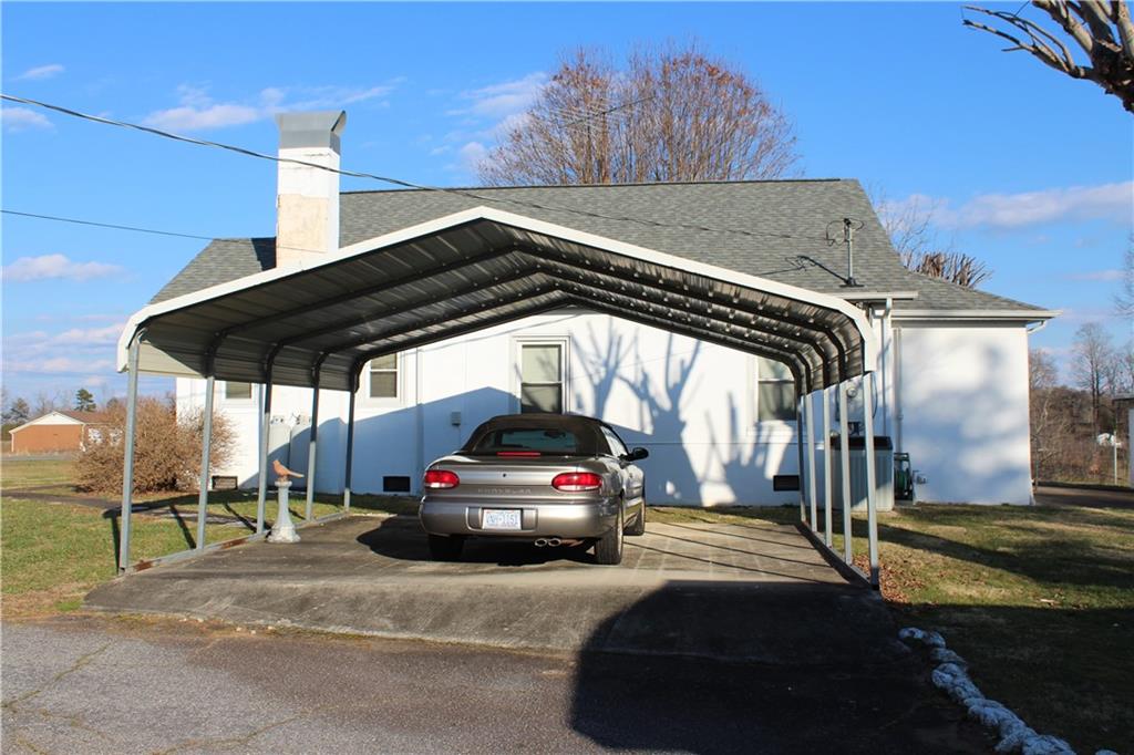 1909 Jamestown Road Morganton, NC 28655 - Photo 3 of 24 Gallery Image 3
