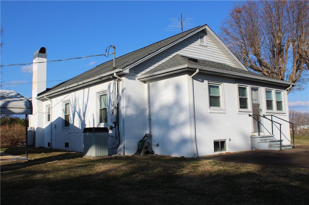 1909 Jamestown Road Morganton, NC 28655 - Photo 9 of 24 Gallery Image 9