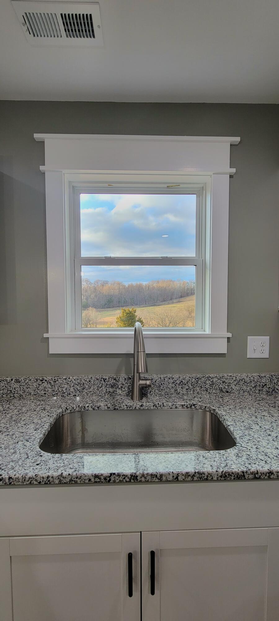 815 Conklin Road Jonesborough, TN 37659 - Photo 8 of 24 20230104_164124